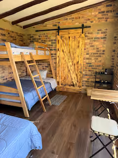 Cabaña para 5 con fogata y vista al lago detail 2